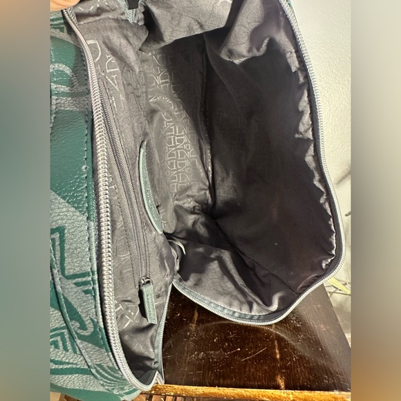 Danielle Nichole Disney Maui Gray and Green Patterned Backpack NWT - Picture 10 of 10